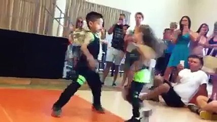 nice dance dekho babys da