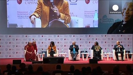 Roma, al via la XVI conferenza dei premi Nobel per la Pace. Polemiche per assenza del Papa