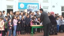 Köylü Öğrenciler Harçlıklarını Lösemili Çocuklara Bağışladı