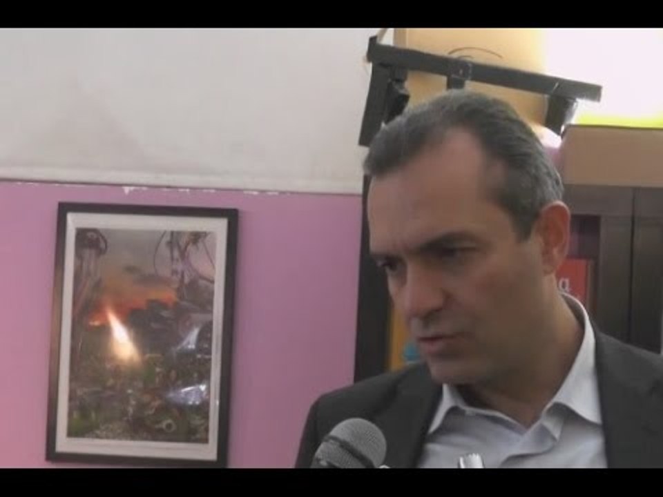 Napoli - Città Metropolitana, De Magistris: ''Governo incapace di gestire'' (12.12.14)