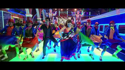 -Lungi Dance Chennai Express- New Video Feat. Honey Singh, Shahrukh Khan, Deepika