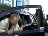 Watch Maula Jatt Style of Dr. Arif Alvi While Shutting Down His Area in Karachi