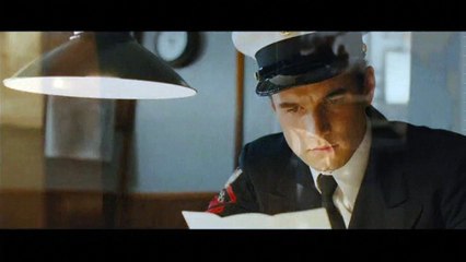 Angelina Jolie says chicken pox means she is housebound