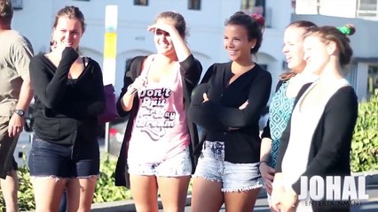 Kissing Girls Prank - Kissing Girls with Magic! (Funny PRANK) - Best Twerk