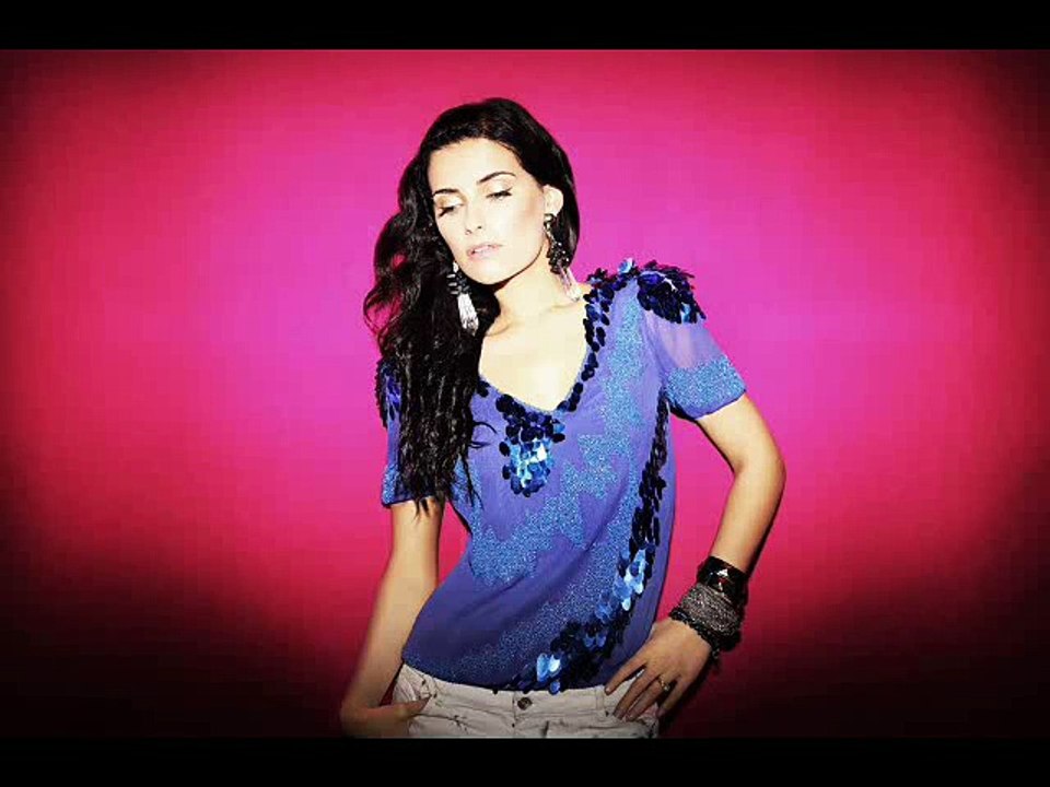 Nelly Furtado - Say It Right (Karaoke Version)