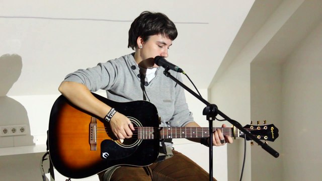 Лилия Родионова (гр. BEZ лишних слов ) - Снег падал. арт-центр Квартира , г.Днепропетровск