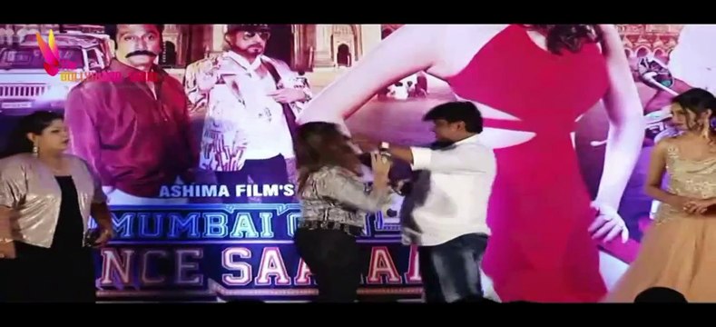 Rakhi Sawant's Friend SLAPS Director On STAGE | EXCLUSIVE