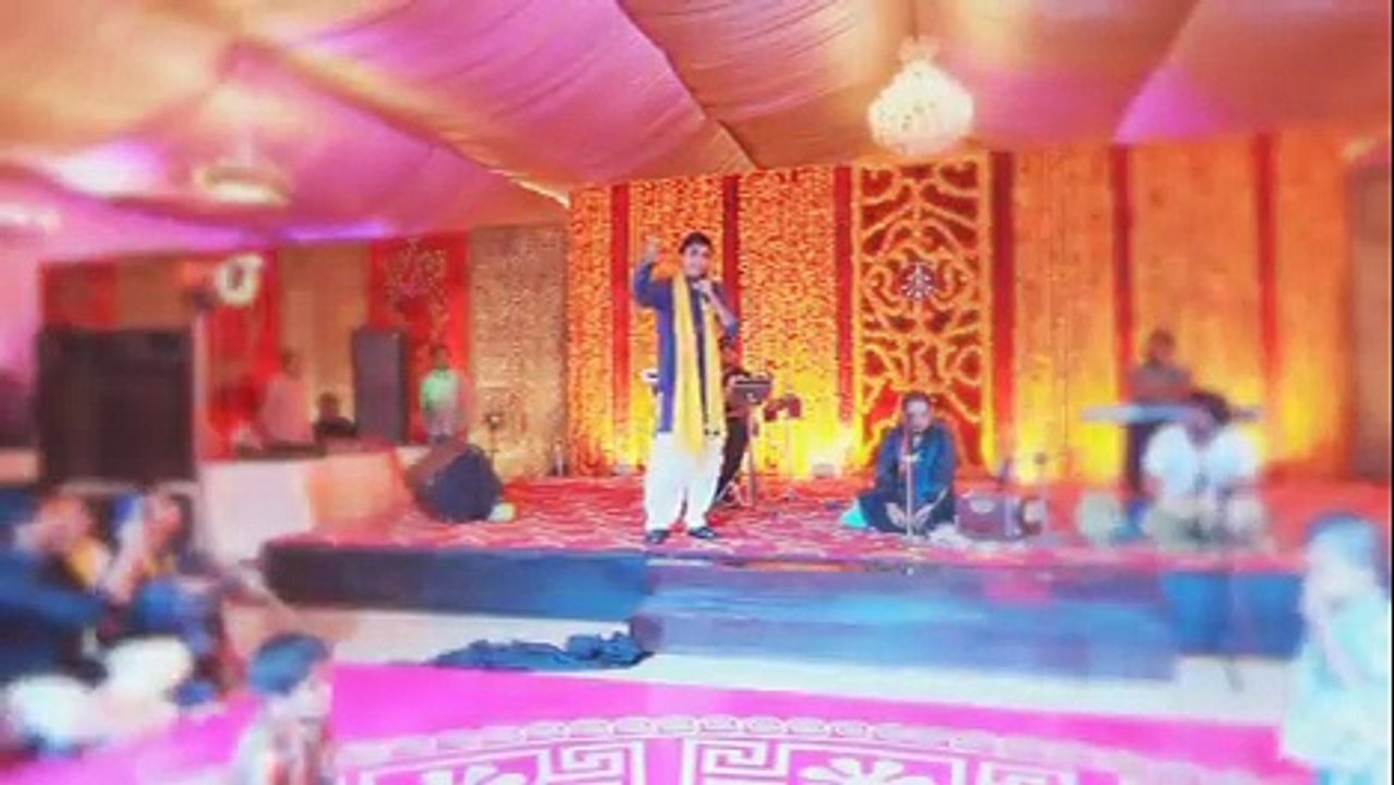Go Nawaz Go in Mehndi Function