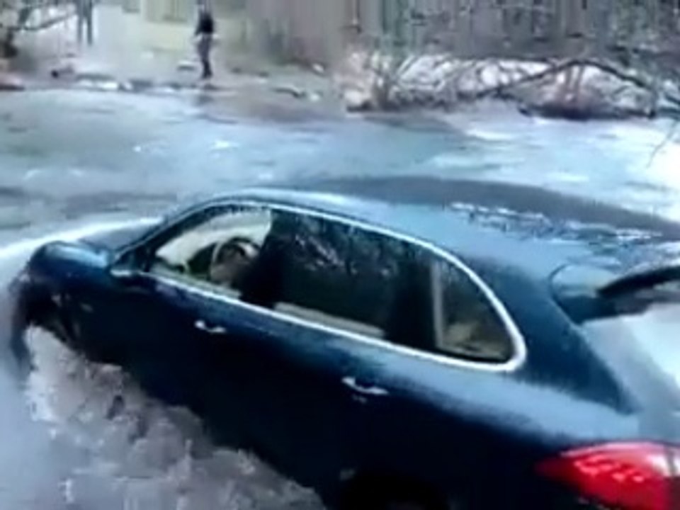 When Porsche Cayenne became a boat