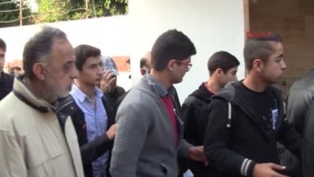 Selçuk İnan ve İsmail Köybaşı'ndan Hocalarının Cenazesine Çelenk