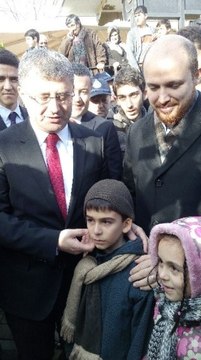 Numan Kurtulmuş'a Sesini Duyuramayınca Gözyaşlarına Doğuldu