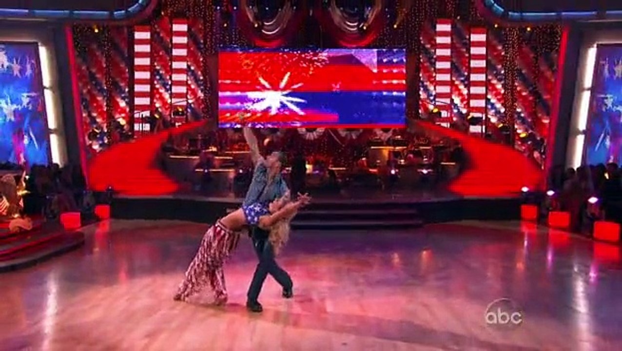 Chelsea Kane & Mark Ballas - Samba