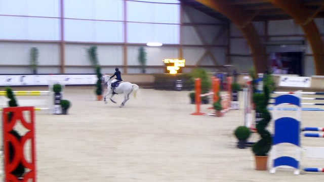 Opaline des bruys et Iris en poney Elite à Macon indoor