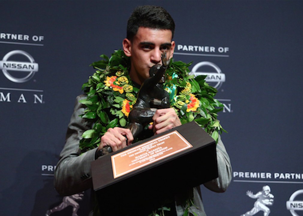 Marcus Mariota emotional after landslide Heisman victory