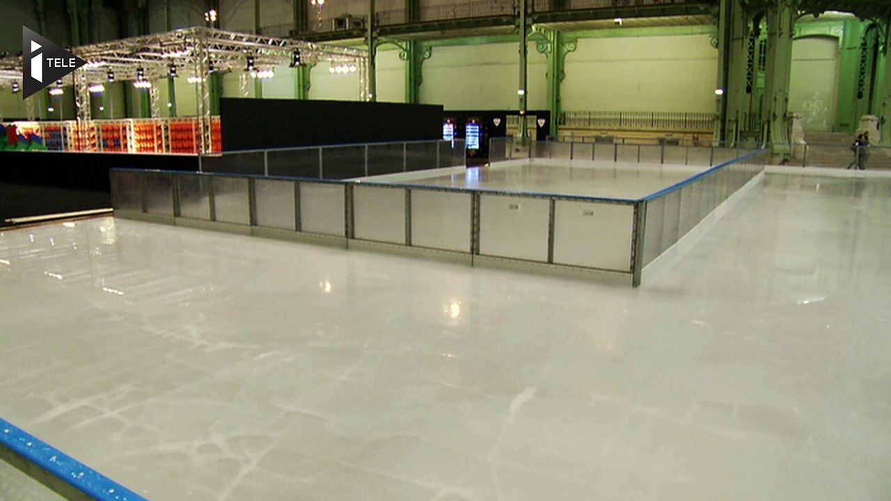 Le Grand palais inaugure sa patinoire géante