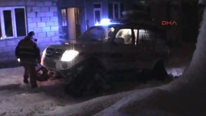 Hakkari'de Hasta Paletli Ambulansla Hastaneye Yetiştirildi