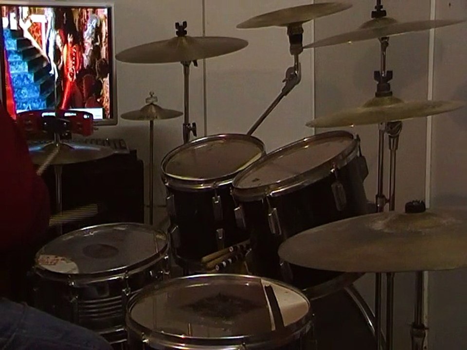 QUEEN-Thanks God It's Christmas-drumcover