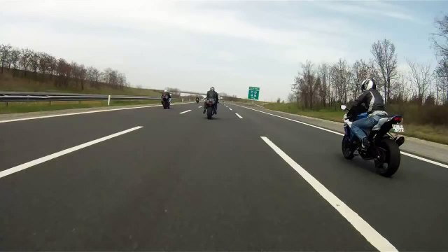 Kawasaki ZX10R - Suzuki K8 - Yamaha R1 - Araba Tutkum