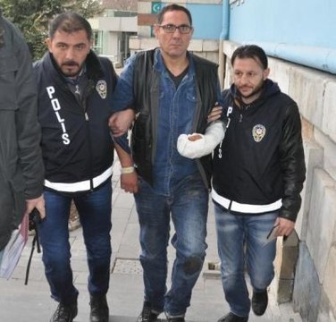 Eşini Öldürmeden Önce, Kızını Annesi İçin Çiçek Toplamaya Göndermiş