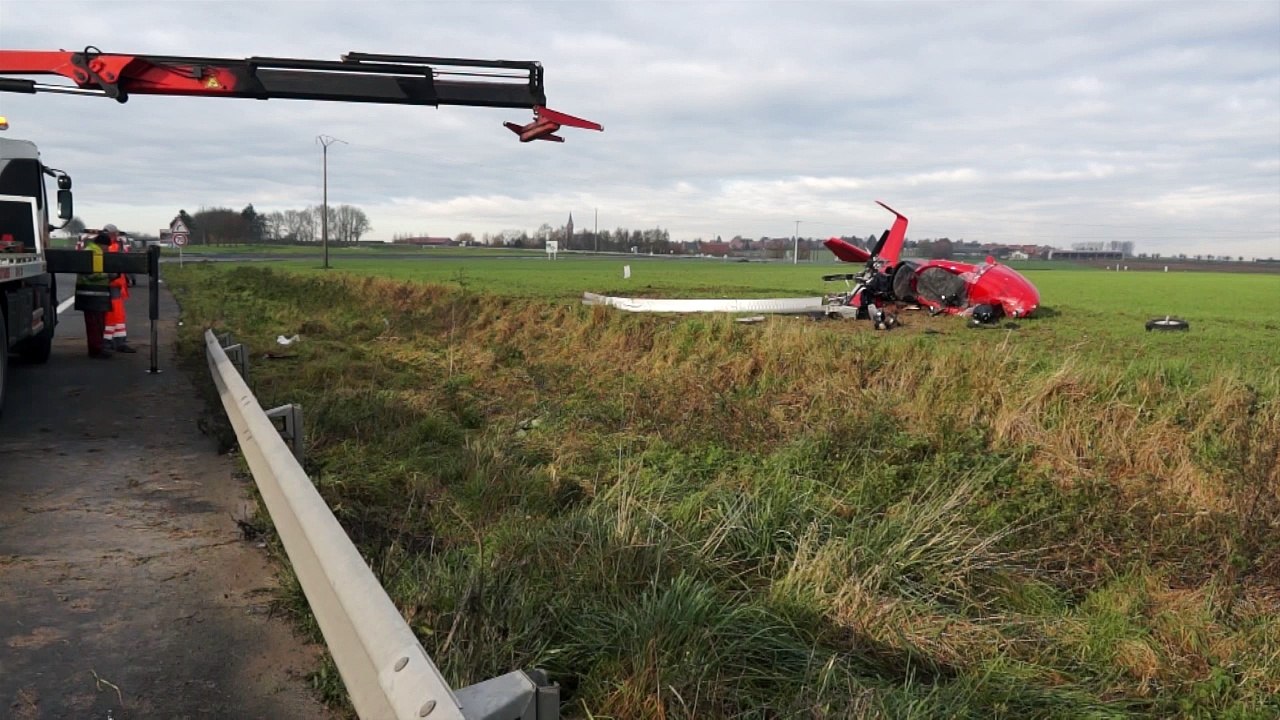 Méteren  : Chute d'un ULM en bordure de l'autoroute A 25