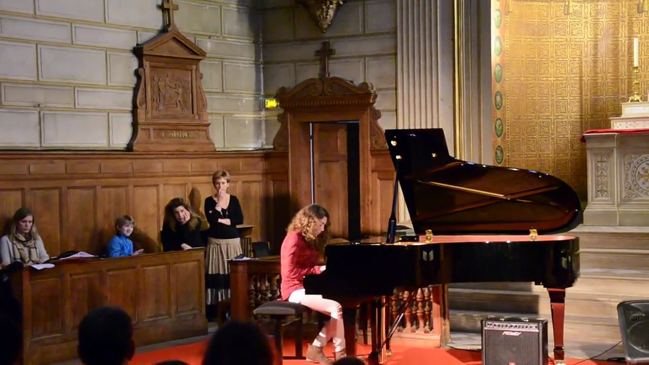 Lou au piano