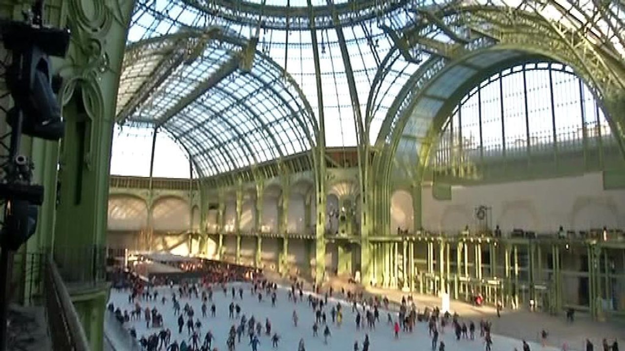 La plus grande patinoire intérieure au monde ouvre au Grand Palais