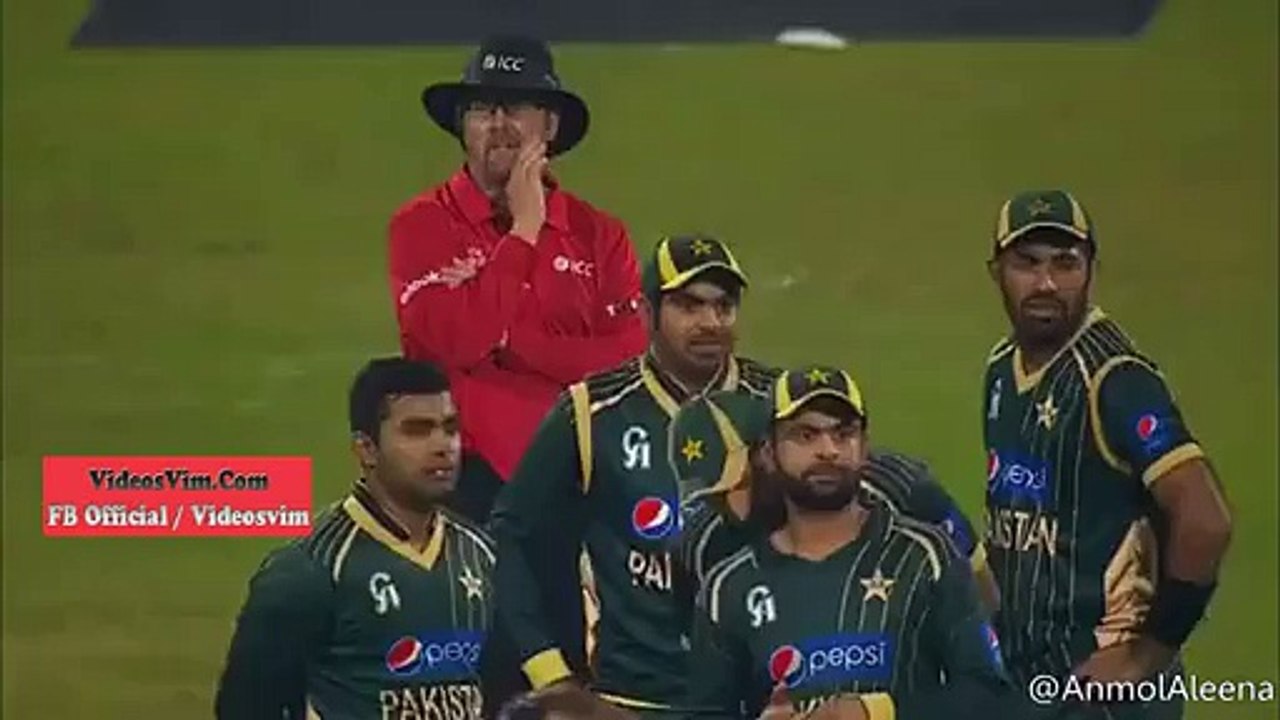 Ahmad Shahzad and Shahid Afridi – Funny Moment_(new)