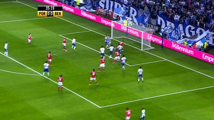 Gol del Benfica, Quaresma perde le staffe