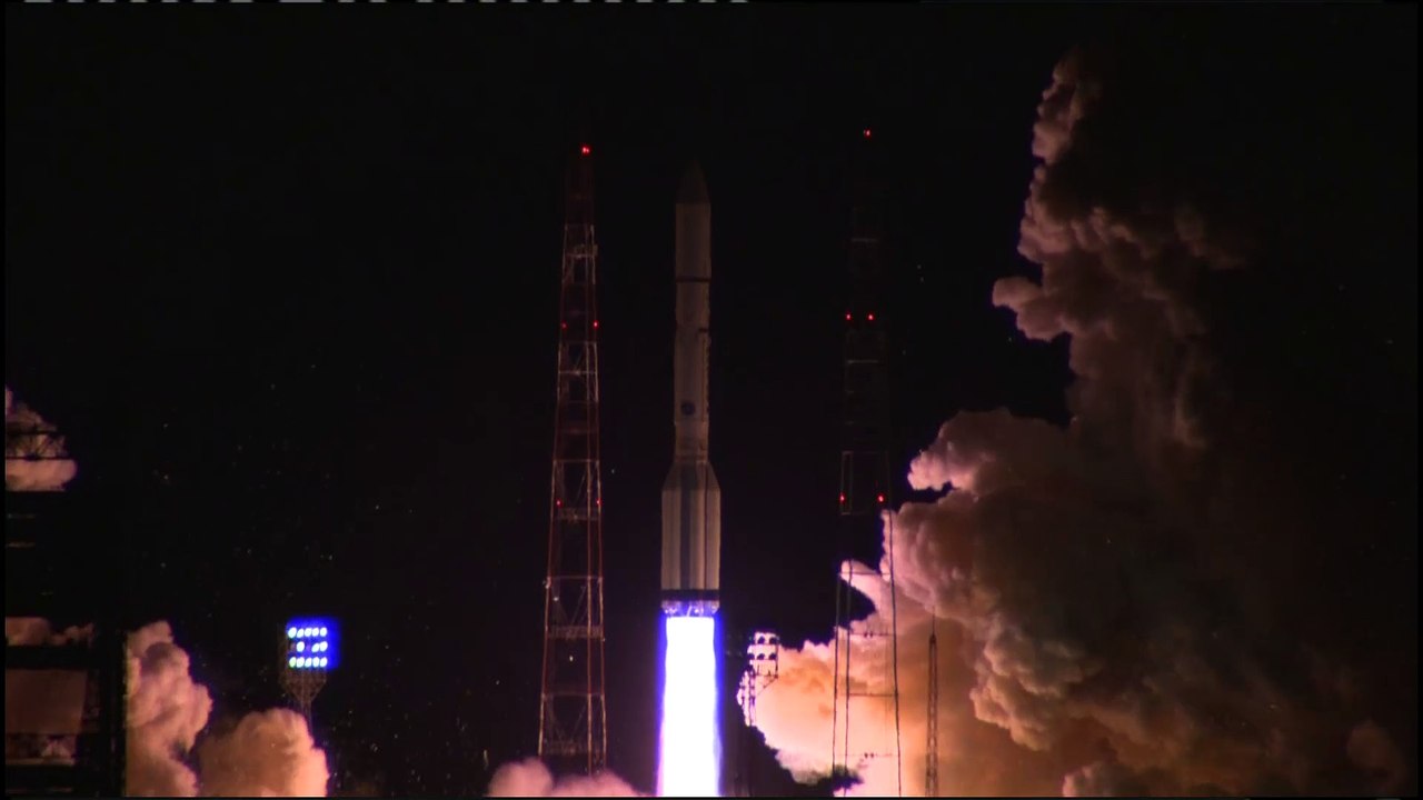 [Proton-M] Full View of 400th Proton-M Launch with Yamal-401