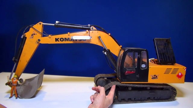RC ADVENTURES - Repair Work: 1/12 Scale Earth Digger 4200XL RC Excavator - Track & Motor Swap