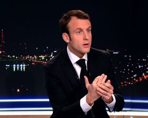 Emmanuel Macron, "agitateur de mots" chez Claire Chazal