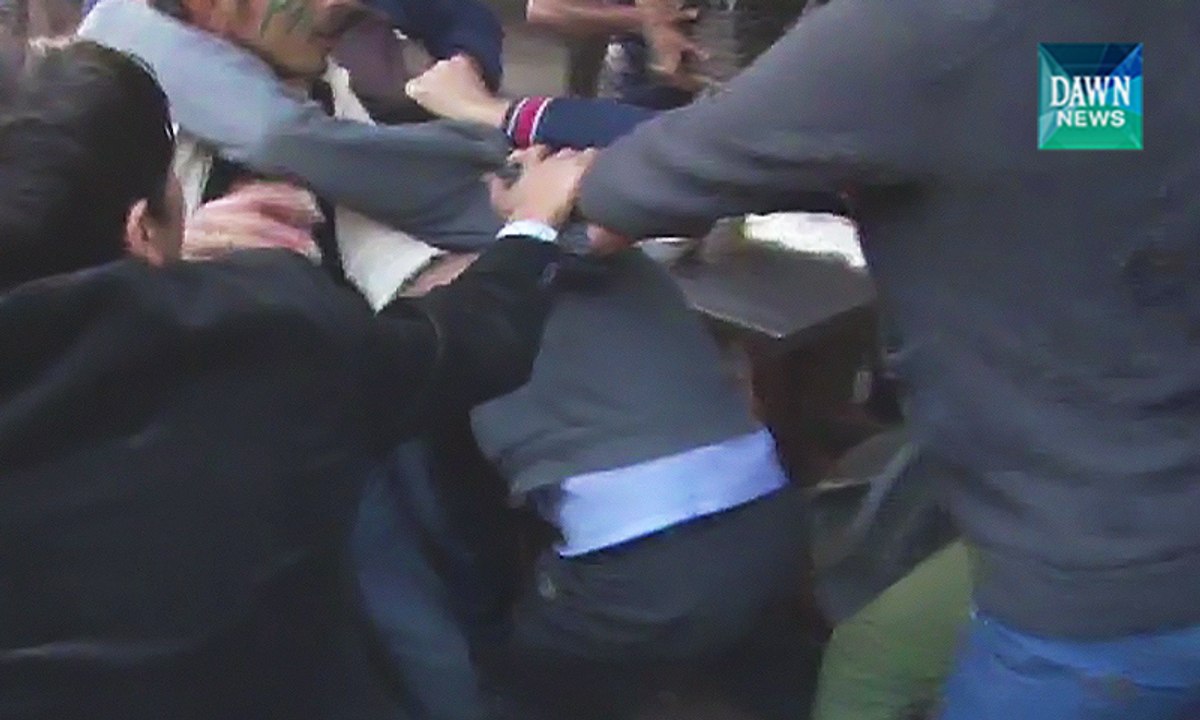 Lahore protest: Clash between PTI and PML-N workers at Bhaati Chowk