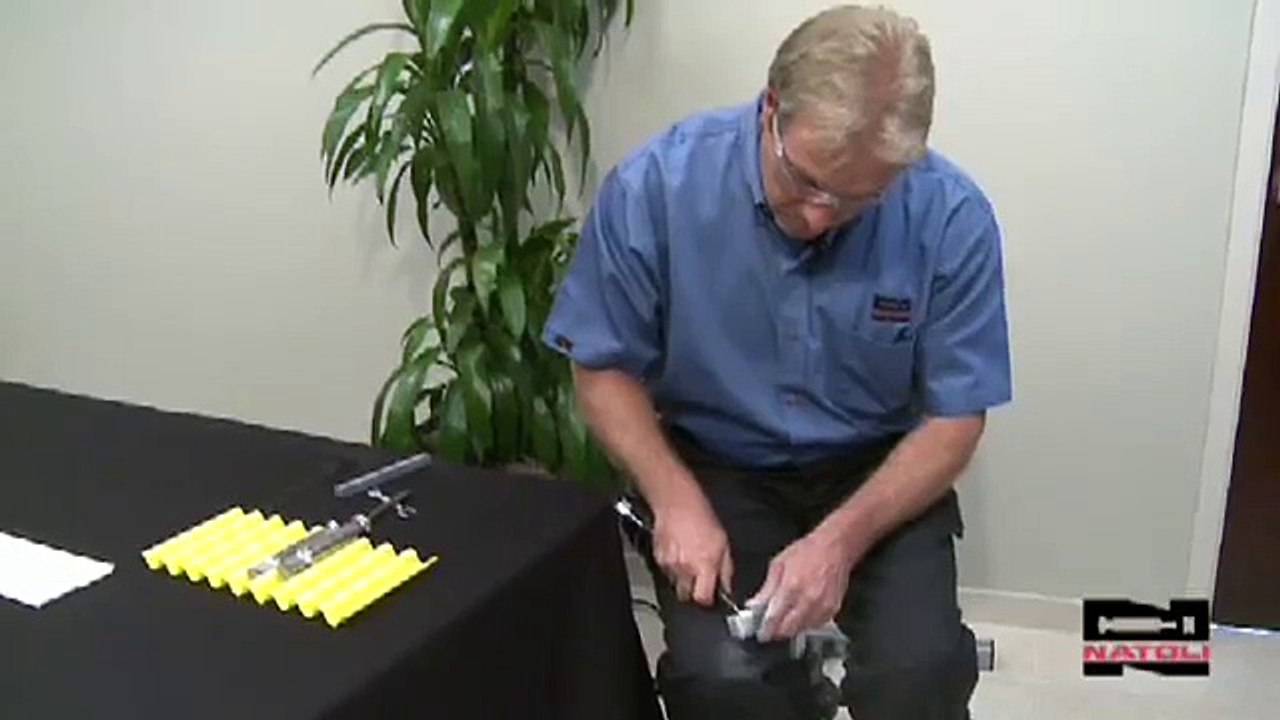 Polishing-with-the-Hand-Polishing-Kit