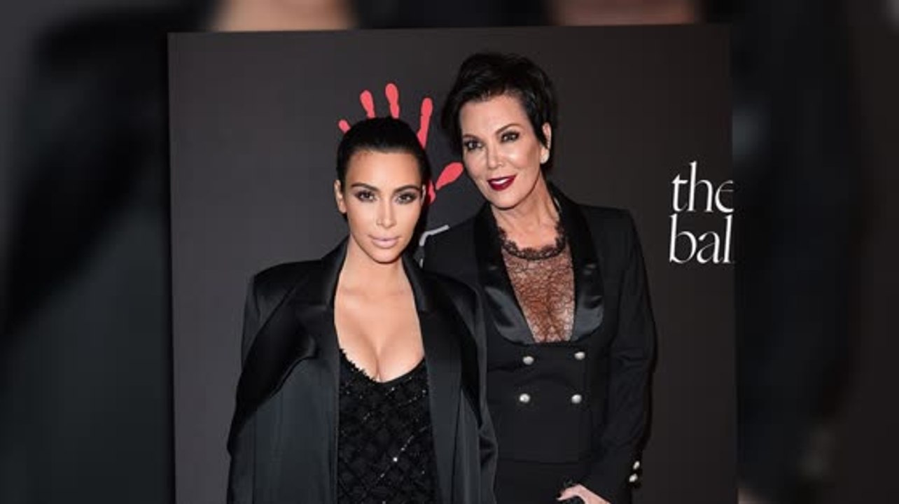 Kim Kardashian y Kris Jenner se ven muy parecidas en el Diamond Ball