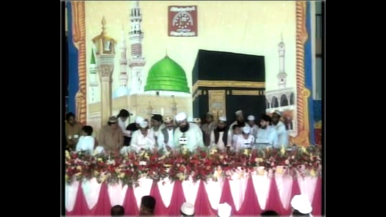 Wo Soye Lala Zaar Phirtay Hain | Naat by Owais Raza Qadri