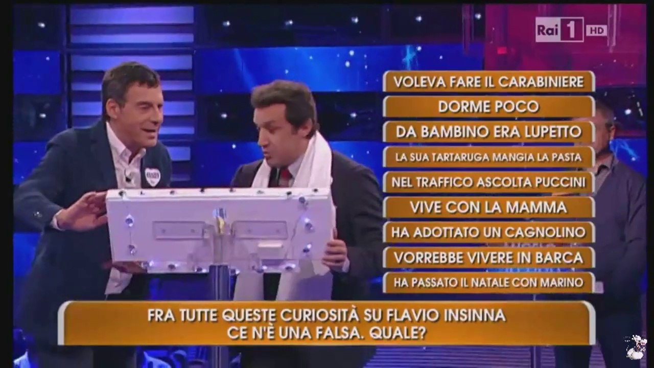 Flavio Insinna ospite all'Eredità di Fabrizio Frizzi al momento della scossa