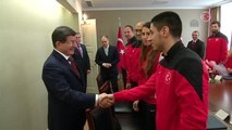 Başbakan Davutoğlu, Milli Karatecileri Kabul Etti