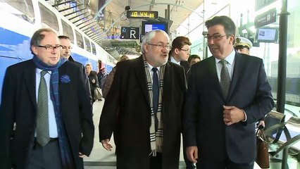 Inauguration du monument commémoratif de la « trêve de Noël »