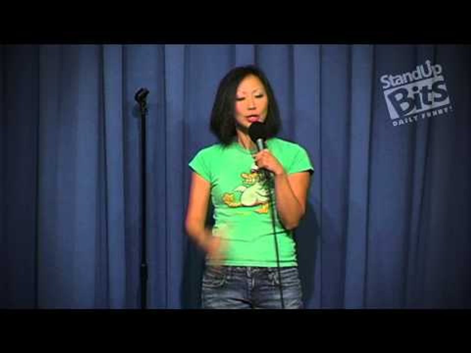 Amy Anderson Jokes about Sex on a Twin Bed - Stand Up Comedy