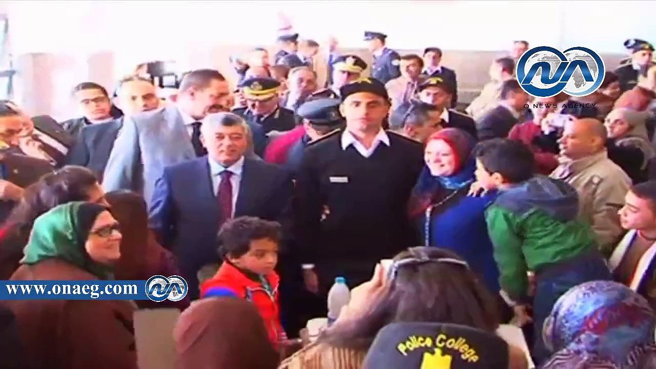 وزير الداخليه يتفقد أول زيارة لأهالي للطلبه الجدد بكلية الشرطة