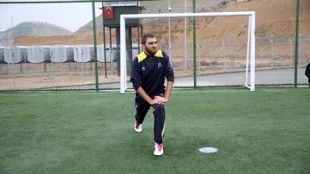 Savaş Mağduru Futbolcu Hayalinin Peşinden Koşuyor