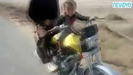 Sosyal medyayı sallayan motorcu çocuk