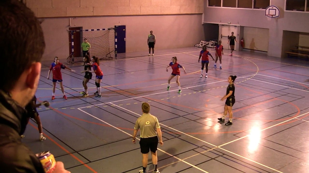 moins 18 CH F poule 8 2014/2015 IPH - St MAUR MT 1