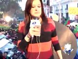 PTI Workers throwing bottles and abusing Geo Reporter Sana Mirza