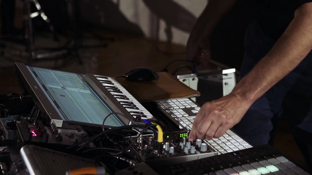 To Rococo Rot - Boiler Room In Stereo
