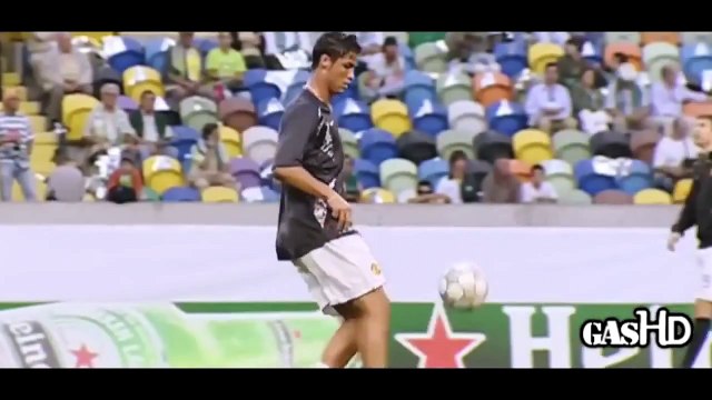 Best Football Freestyle Skills - (Cristiano Ronaldo, Neymar JR, Messi, Ronaldinho, Suarez