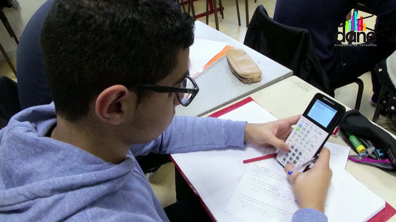 Usage d'une calculatrice graphique en classe de seconde.
