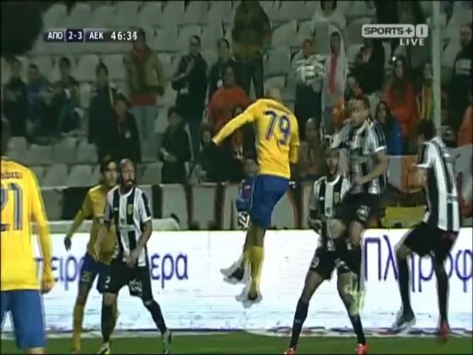 Doublé de Djebbour contre l'AEK Larnaca