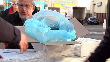 300 kilo verse schol voor de voedselbank - RTV Noord