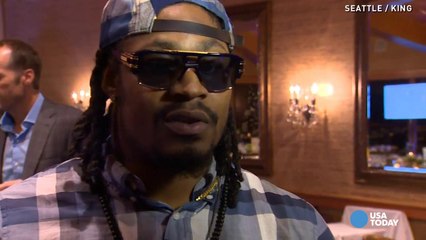 Скачать видео: Seahawks' Marshawn Lynch 'passionate' to help kids